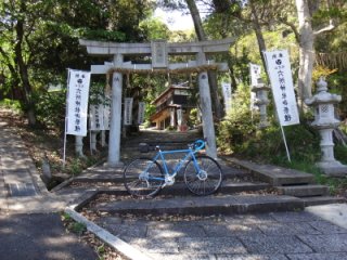 六所神社(北花山)