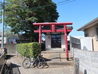 稲荷神社(三佐)