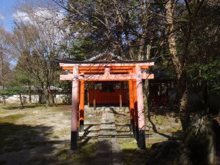 日本最初稲荷神石社(善能寺)