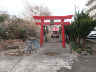 白嵩稲荷大明神