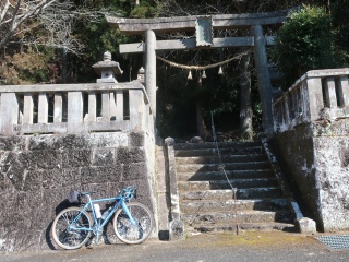 日吉神社(志津留中間)