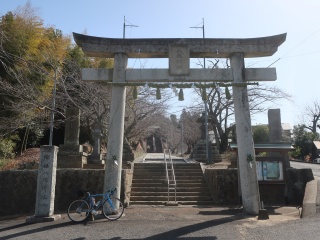 八柱神社(屋山)